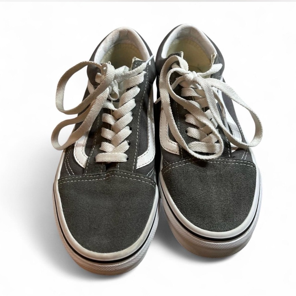 Vans Classic Grey and White Low-Tops - Picture 5 of 8
